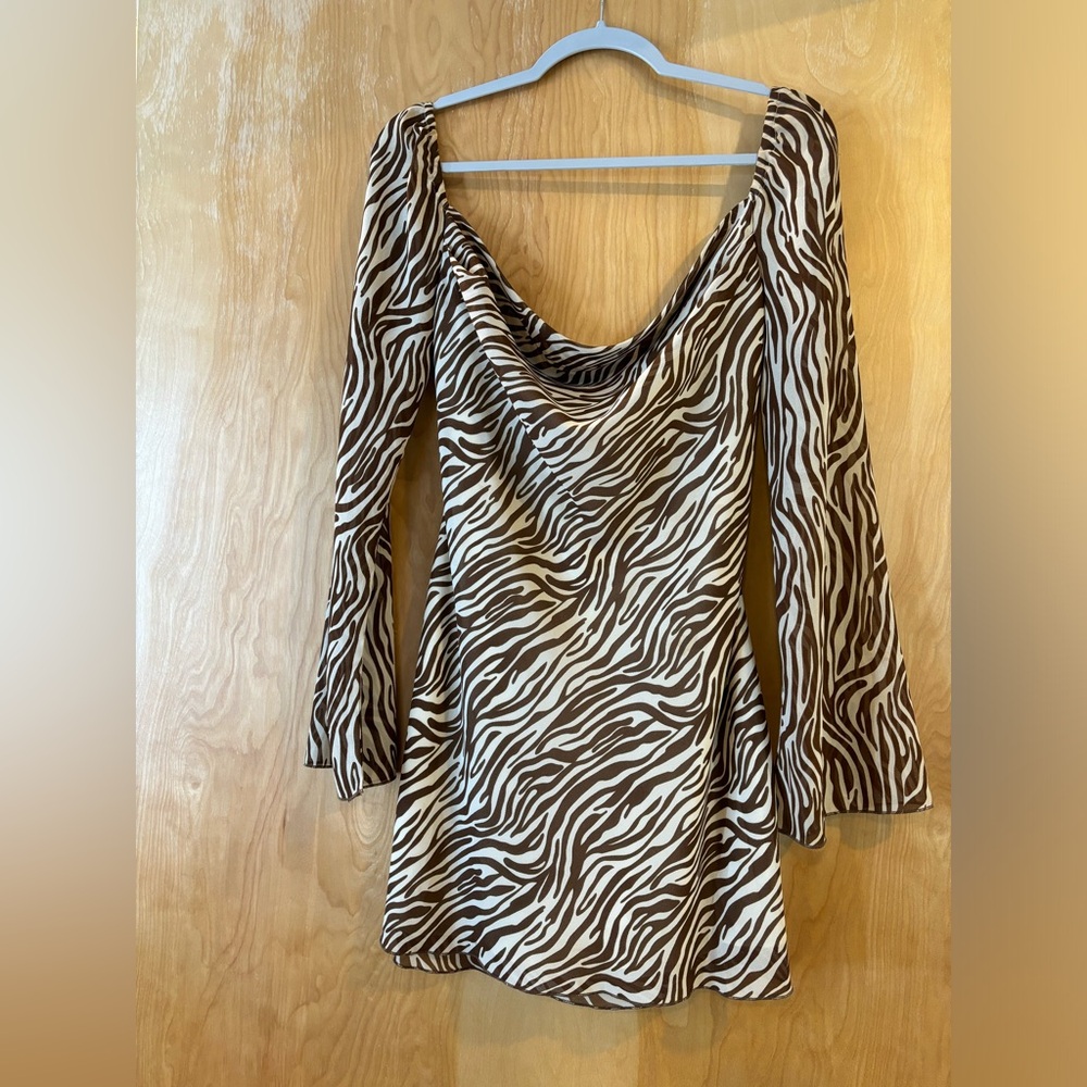 Fun mini dress long sleeved